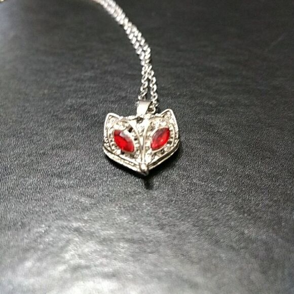 Unbranded Jewelry - Silver tone fox pendant necklace 20" red rhinestone